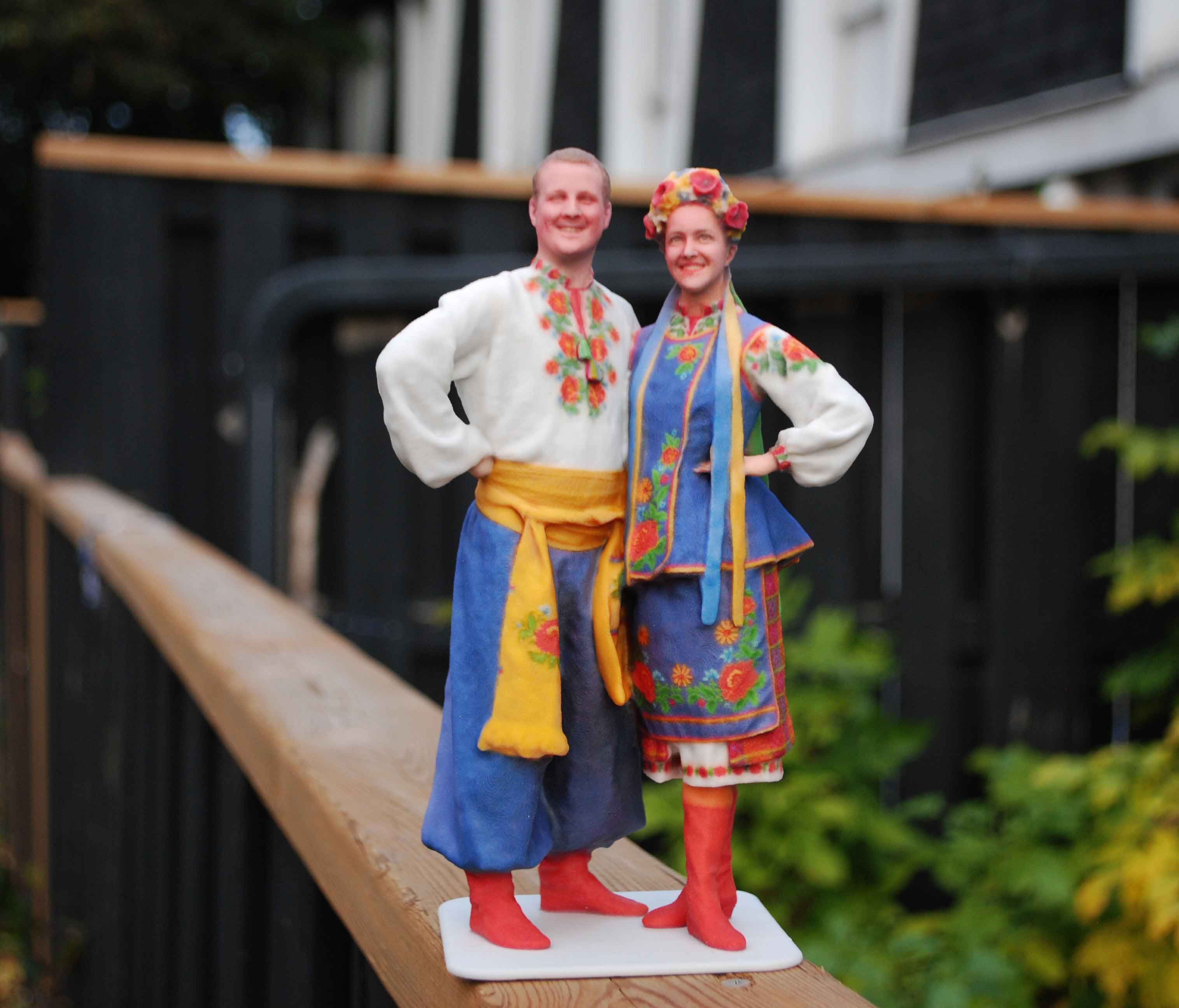 Figurine of a couple